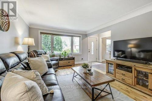 1216 De Quincy Crescent, Burlington, ON - Indoor Photo Showing Living Room