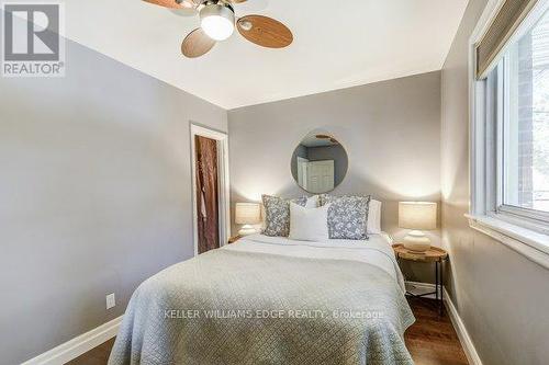 1216 De Quincy Crescent, Burlington, ON - Indoor Photo Showing Bedroom