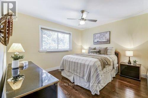 1216 De Quincy Crescent, Burlington, ON - Indoor Photo Showing Bedroom