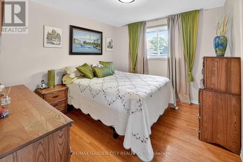 120 Kinross Street, Haldimand, ON - Indoor Photo Showing Bedroom