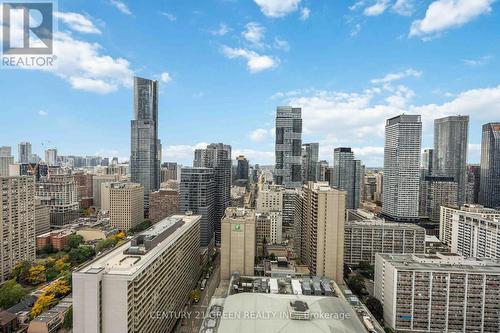3405 - 403 Church Street, Toronto, ON - Outdoor With Facade