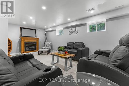 208 Glen Oak Drive, Oakville, ON - Indoor