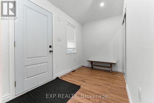208 Glen Oak Drive, Oakville, ON - Indoor Photo Showing Other Room