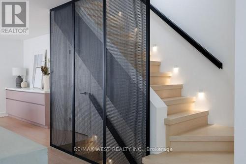 424 Clendenan Avenue, Toronto, ON - Indoor