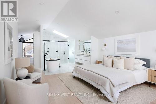 424 Clendenan Avenue, Toronto, ON - Indoor Photo Showing Bedroom