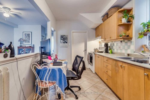 Main-61 Rusholme Park Crescent W, Toronto, ON - Indoor Photo Showing Kitchen