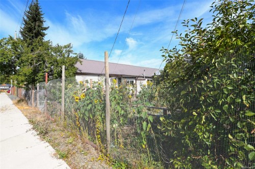 3390 Nikkei Pl, Cumberland, BC 
