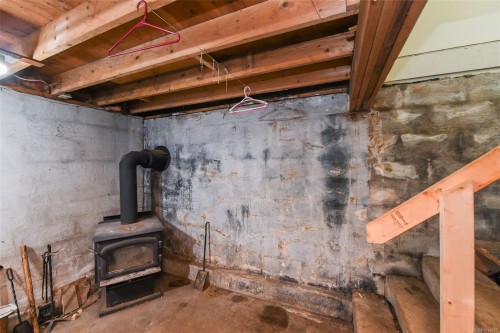 3390 Nikkei Pl, Cumberland, BC 