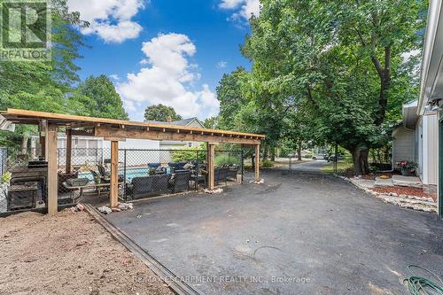 323 Regional 20 Road, Pelham, ON - Outdoor