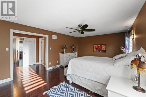 32 Pennsylvania Crescent, Kitchener, ON - Indoor Photo Showing Bedroom