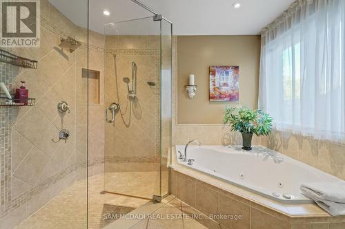 32 Pennsylvania Crescent, Kitchener, ON - Indoor Photo Showing Bathroom