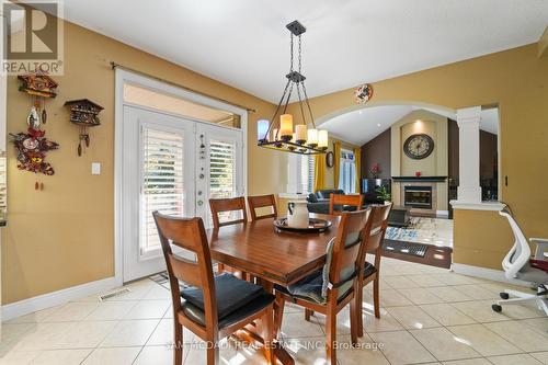 32 Pennsylvania Crescent, Kitchener, ON - Indoor Photo Showing Dining Room