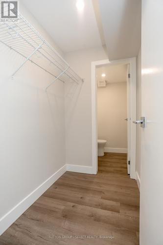 207 - 2228 Trafalgar Street, London East (East I), ON - Indoor