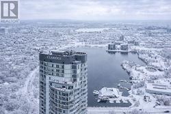 3907 - 805 CARLING AVENUE  Ottawa, ON K1S 5W9