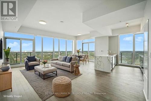 3907 - 805 Carling Avenue, Ottawa, ON - Indoor Photo Showing Living Room