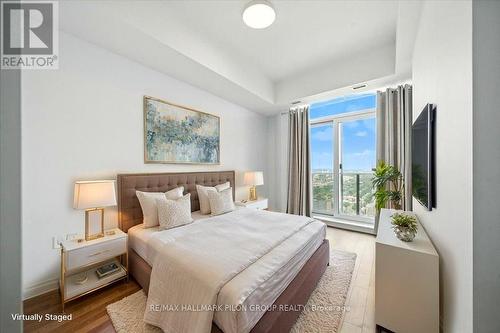 3907 - 805 Carling Avenue, Ottawa, ON - Indoor Photo Showing Bedroom