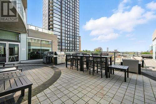 3907 - 805 Carling Avenue, Ottawa, ON - Outdoor