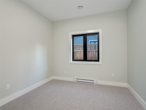 10950 Chalet Rd, North Saanich, BC 