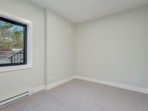 10950 Chalet Rd, North Saanich, BC 