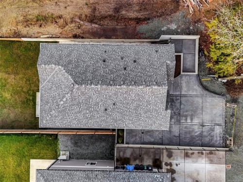 10950 Chalet Rd, North Saanich, BC 