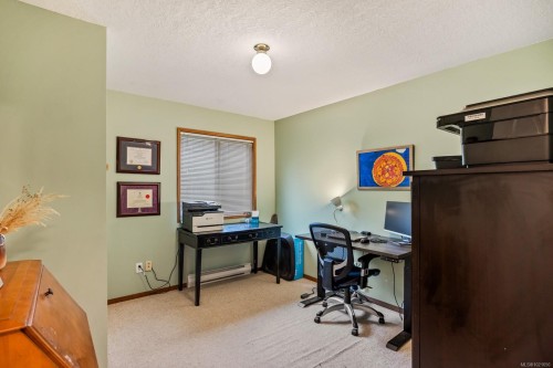 4589 Kilmarnock Dr, Courtenay, BC 