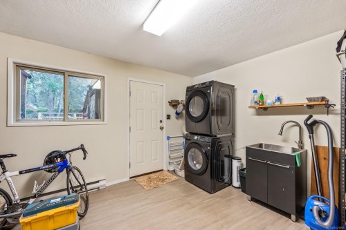 4589 Kilmarnock Dr, Courtenay, BC 