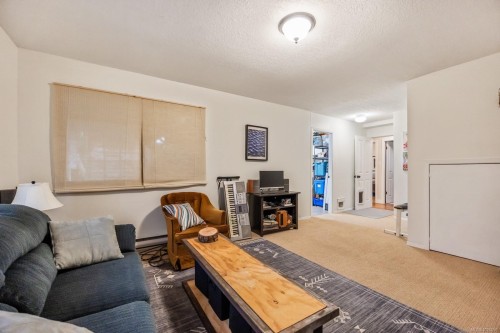 4589 Kilmarnock Dr, Courtenay, BC 