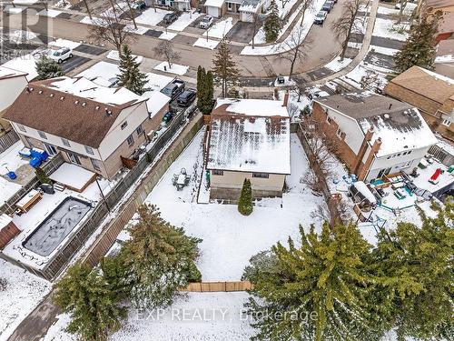 6921 Avila Road, Mississauga, ON - Outdoor