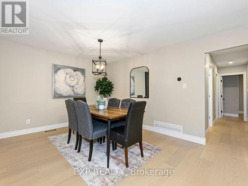 6921 Avila Road, Mississauga, ON - Indoor Photo Showing Dining Room