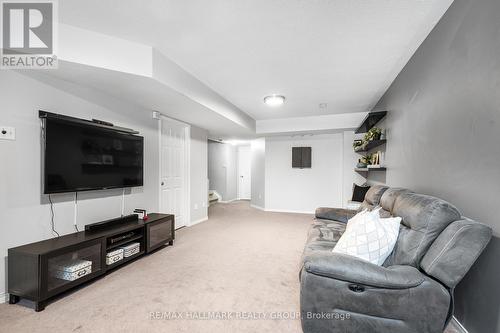 2025 Boisfranc Circle, Ottawa, ON - Indoor Photo Showing Living Room