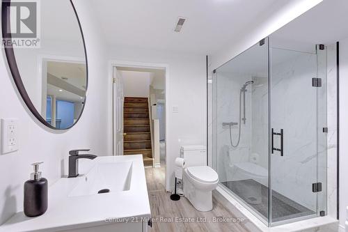 474 Marlatt Drive, Oakville (Ro River Oaks), ON - Indoor Photo Showing Bathroom