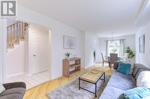 474 Marlatt Drive, Oakville (Ro River Oaks), ON - Indoor Photo Showing Living Room