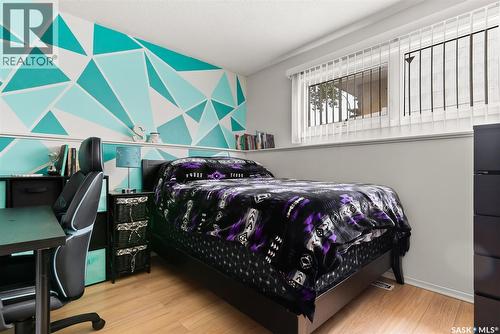 1003 Broad Street N, Regina, SK - Indoor Photo Showing Bedroom