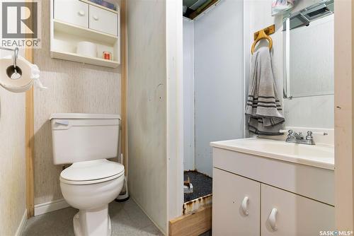 1003 Broad Street N, Regina, SK - Indoor Photo Showing Bathroom