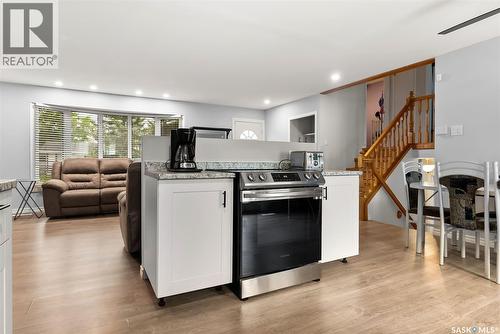 1003 Broad Street N, Regina, SK - Indoor Photo Showing Kitchen