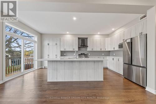 1386 Monarch Drive, Kingston, ON - Indoor Photo Showing Kitchen With Upgraded Kitchen