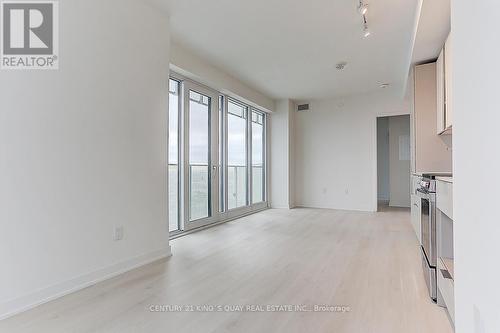 2103 - 3900 Confederation Parkway, Mississauga, ON - Indoor Photo Showing Other Room