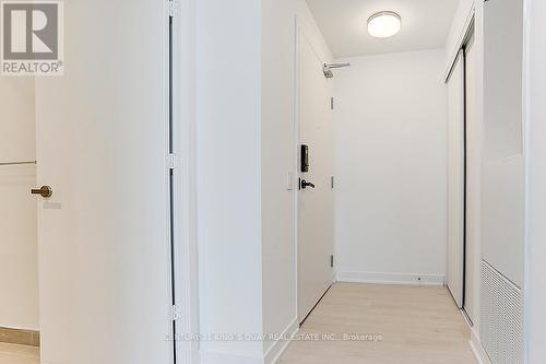 2103 - 3900 Confederation Parkway, Mississauga, ON - Indoor Photo Showing Other Room