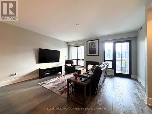 Ph4 - 181 James Street N, Hamilton, ON - Indoor Photo Showing Living Room