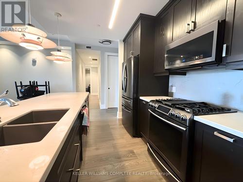 Ph4 - 181 James Street N, Hamilton, ON - Indoor Photo Showing Kitchen With Double Sink With Upgraded Kitchen