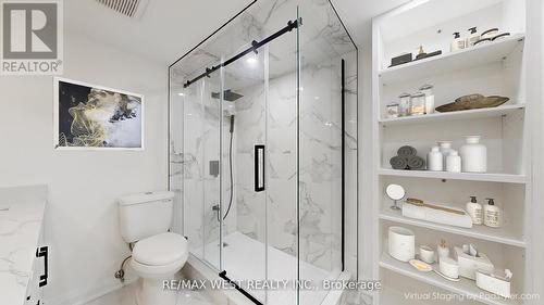 404 - 1535 Lakeshore Road E, Mississauga, ON - Indoor Photo Showing Bathroom