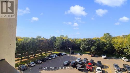 404 - 1535 Lakeshore Road E, Mississauga, ON -  With View