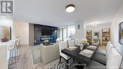 404 - 1535 Lakeshore Road E, Mississauga, ON - Indoor Photo Showing Living Room