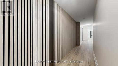 404 - 1535 Lakeshore Road E, Mississauga, ON - Indoor Photo Showing Other Room