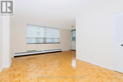 302 - 490 Eglinton Avenue E, Toronto, ON - Indoor Photo Showing Other Room