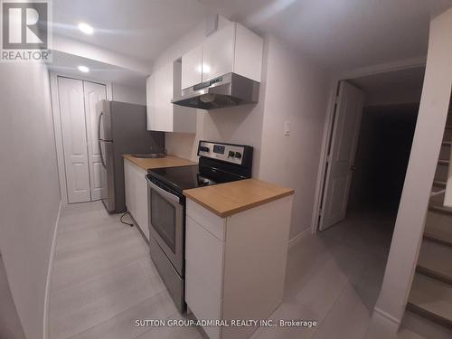 102 Lower - 1331 Major Mackenzie Drive, Vaughan, ON - Indoor Photo Showing Kitchen