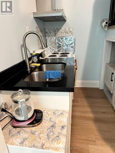 Unit 3 - 33 Luzon Avenue, Markham, ON - Indoor Photo Showing Kitchen