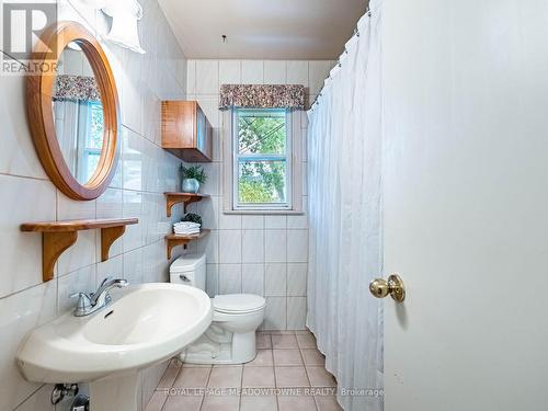 4 piece bathroom with Toto toilet - 20 Erlesmere Avenue, Brampton, ON - Indoor Photo Showing Bathroom