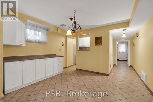 60 Bamford Crescent, Toronto, ON - Indoor Photo Showing Other Room