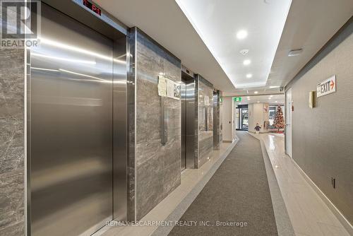 901 - 700 Dynes Road, Burlington, ON - Indoor